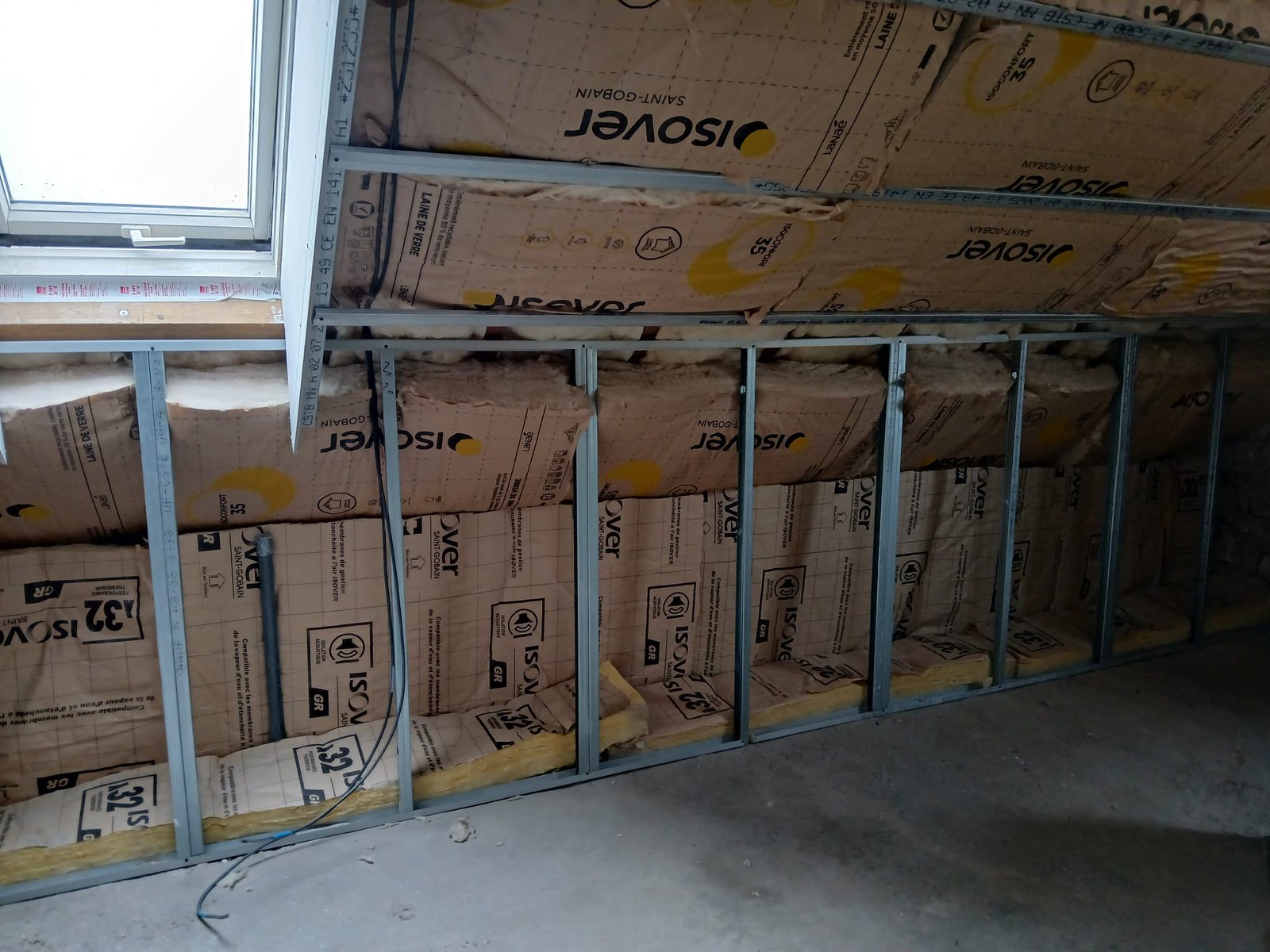 Rénovation complète – salon avant/après